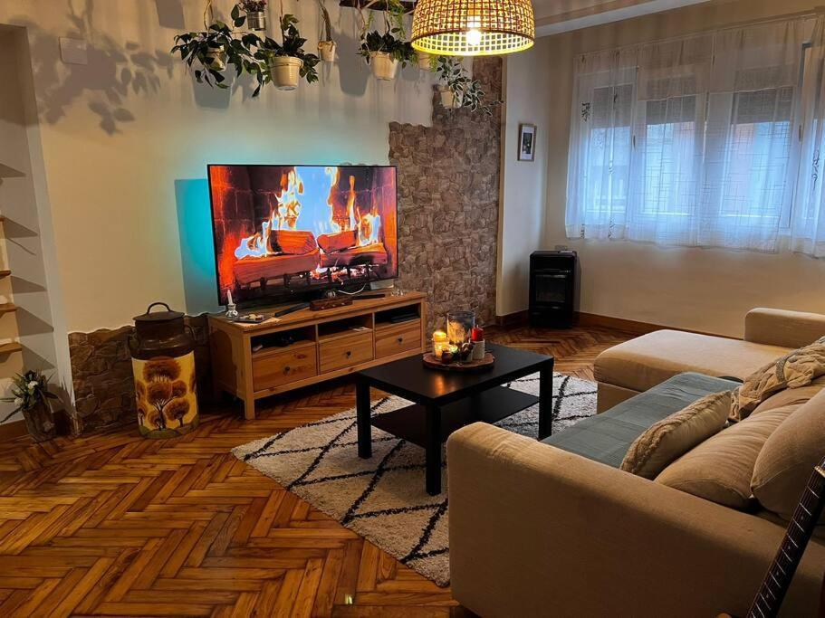 Ferienwohnung Amplio Piso A 400M De La Playa Gijón Exterior foto